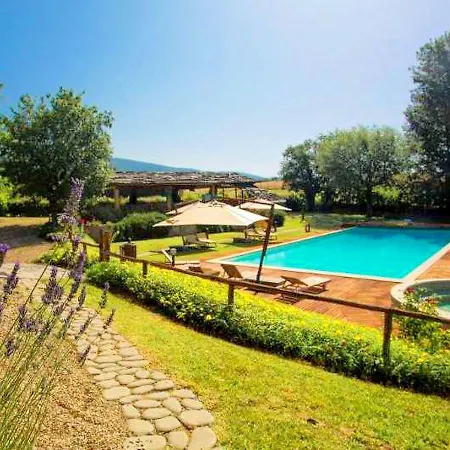 Colours And Scents From Tuscany Await You In This Wonderful Holiday home